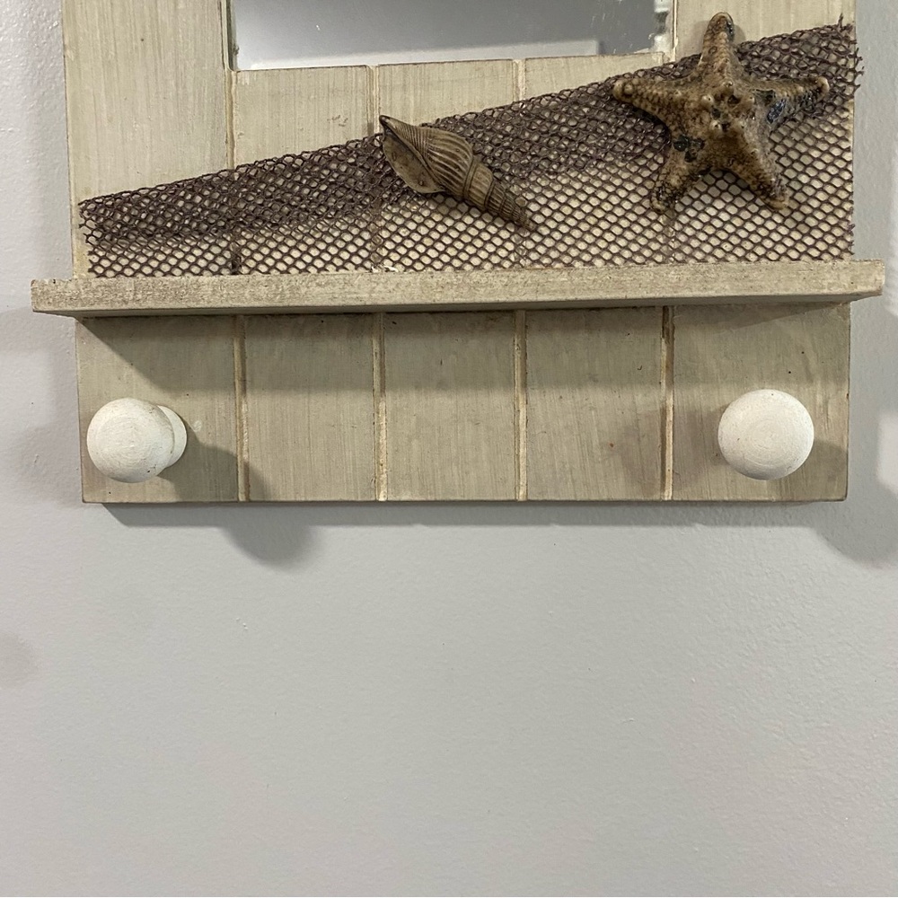 Rustic Beige Wall Mirror with Nautical Decor - Picture 5 of 7